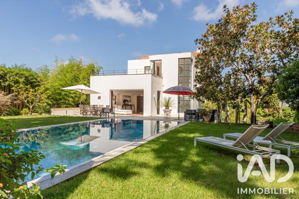 Maison à vendre 7 pièces 298,14 m² Antibes