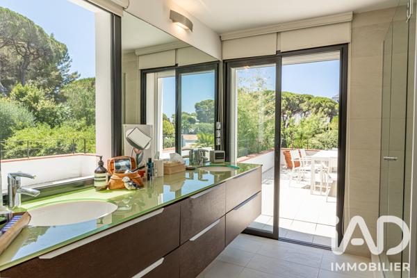 Maison à vendre 7 pièces 298,14 m² Antibes