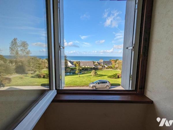 TOURLAVILLE - PAVILLON AVEC AUTONOMIE DE PLAIN PIED ET VUE MER