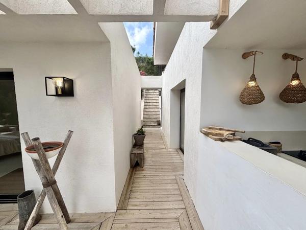 Villa contemporaine d'exception avec vue jusqu'a la mer!! '