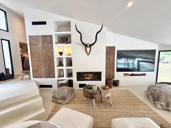 Villa contemporaine d'exception avec vue jusqu'a la mer!! '