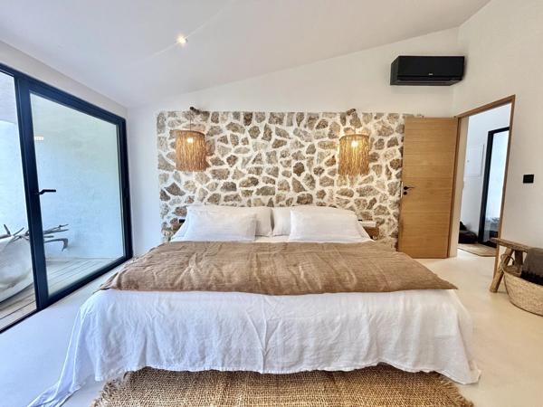 Villa contemporaine d'exception avec vue jusqu'a la mer!! '