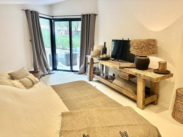 Villa contemporaine d'exception avec vue jusqu'a la mer!! '