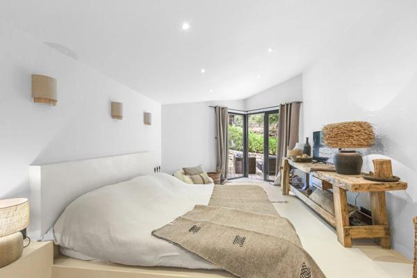 Villa contemporaine d'exception avec vue jusqu'a la mer!! '