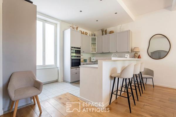 Ancien corps de ferme rénové avec piscine et jardin