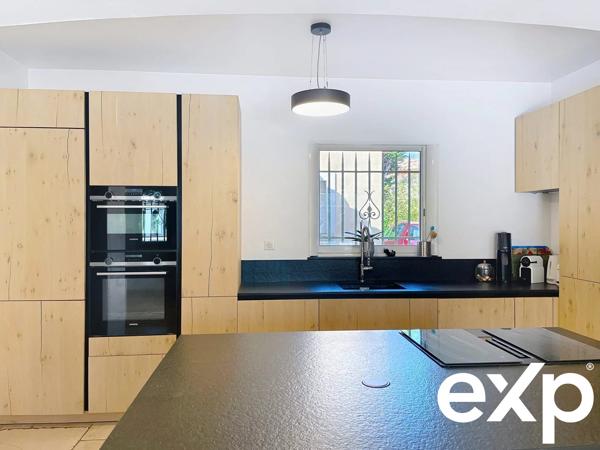 Magnifique Villa avec annexes et piscine