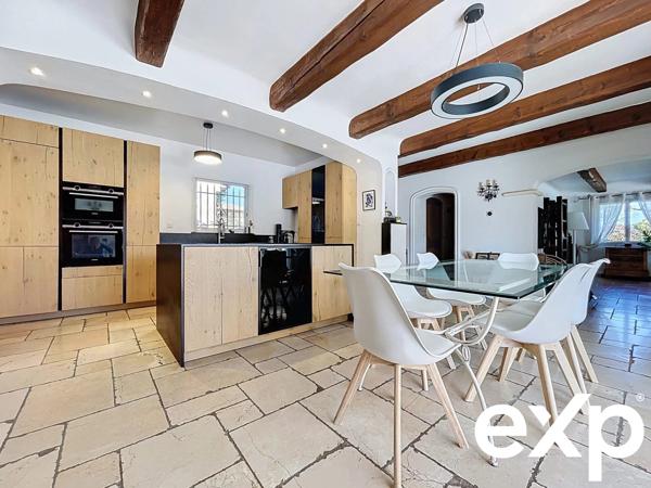 Magnifique Villa avec annexes et piscine