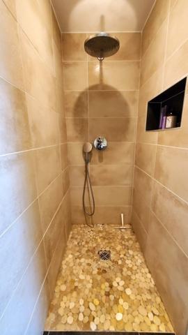 Grande maison au calme, bout d'impasse, grand terrain !