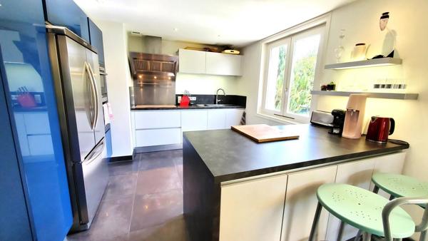 Grande maison au calme, bout d'impasse, grand terrain !