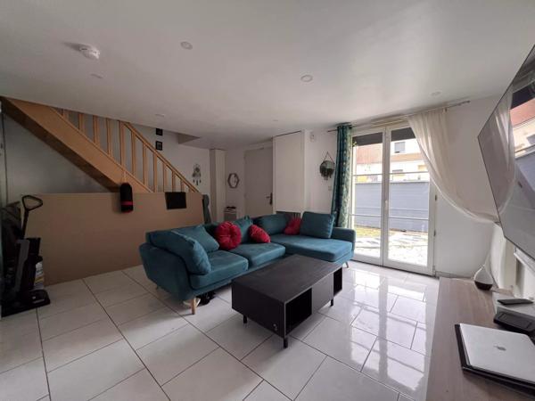 Dammartin-en-Goële – maison individuelle 2018, 3 chambres dont suite, jardin clos, terrasse, DPE C / GES A