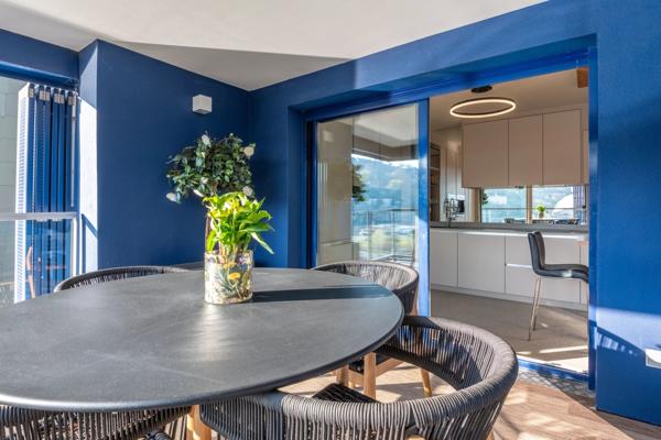 Lyon 2 - Confluence - Appartement de 123 m² au 5 ème étage avec deux terrasses - 3 Chambres