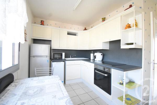 Appartement F3 à vendre  3 pièces - 68,03 m 2   VICHY  - 03