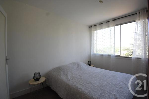 Appartement F3 à vendre  3 pièces - 68,03 m 2   VICHY  - 03