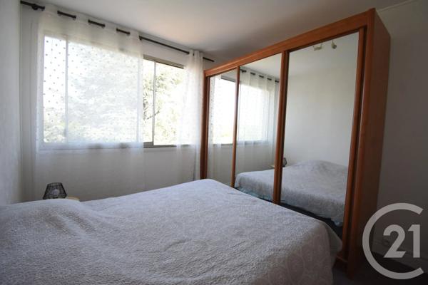 Appartement F3 à vendre  3 pièces - 68,03 m 2   VICHY  - 03