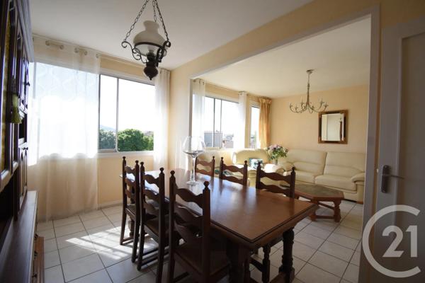 Appartement F3 à vendre  3 pièces - 68,03 m 2   VICHY  - 03
