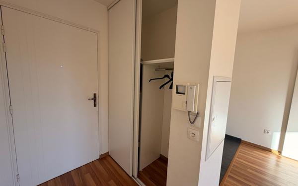 Appartement à louer    1 pièce • 35,73 m2 Saint-Jean-de-la-Ruelle