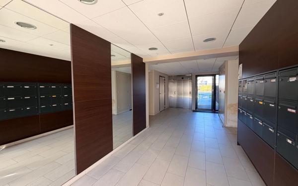 Appartement à louer    1 pièce • 35,73 m2 Saint-Jean-de-la-Ruelle