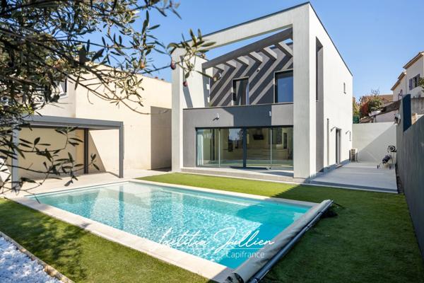 Eoures (13011) – Maison d’architecte contemporaine T4 de 114 m² – Piscine chauffée – Terrain clos 400 m² – Vue dégagée – Prestations haut de gamme