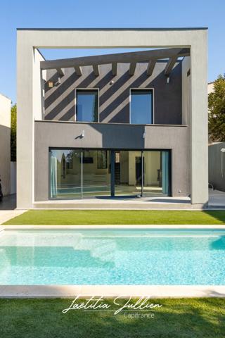 Eoures (13011) – Maison d’architecte contemporaine T4 de 114 m² – Piscine chauffée – Terrain clos 400 m² – Vue dégagée – Prestations haut de gamme