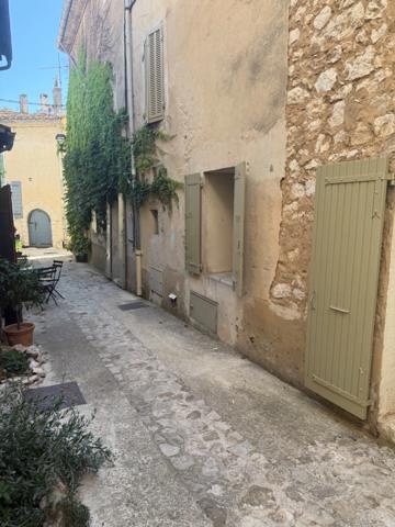 Appartement/Local/Atelier à vendre 3 pièces VENTABREN (13)