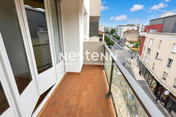 Appartement Venissieux 3 pièce(s) 65 m² Appartement Lumineux - Copropriété  rénové 2021 - Tramway T4 / T10- Métro - Commerces - Ecoles