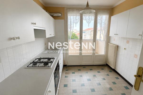 Appartement Venissieux 3 pièce(s) 65 m² Appartement Lumineux - Copropriété  rénové 2021 - Tramway T4 / T10- Métro - Commerces - Ecoles