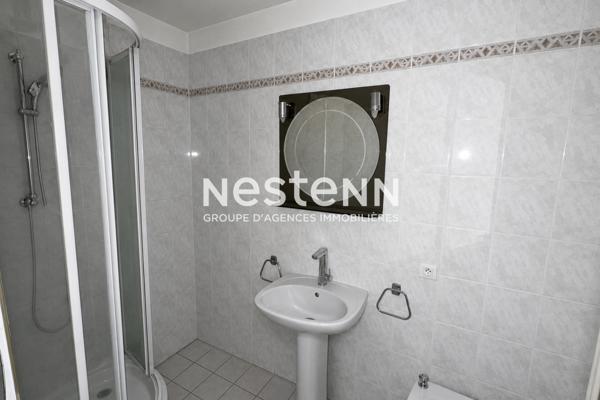 Appartement Venissieux 3 pièce(s) 65 m² Appartement Lumineux - Copropriété  rénové 2021 - Tramway T4 / T10- Métro - Commerces - Ecoles