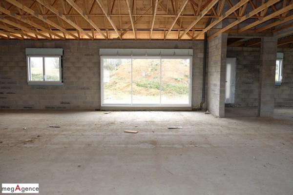 Maison à SAINT-GERMAIN-LES-VERGNES, 19330 - 2 pièces 278m²