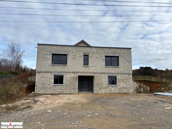 Maison à SAINT-GERMAIN-LES-VERGNES, 19330 - 2 pièces 278m²
