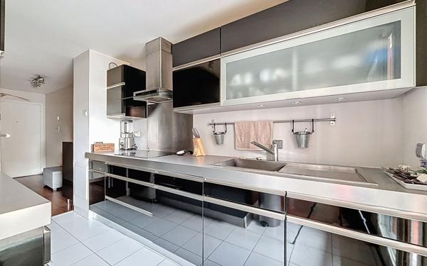 Appartement à vendre    3 pièces • 67,50 m2 Suresnes