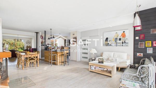 Maison plain-pied 155M2, 5 chambres, piscine, terrain 1000M2