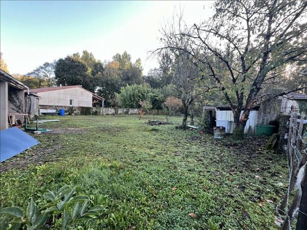 Maison à vendre |  Brioux-sur-Boutonne |  6 pièces | 149 m²