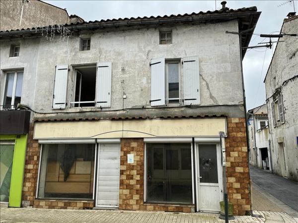 Maison à vendre |  Brioux-sur-Boutonne |  6 pièces | 149 m²