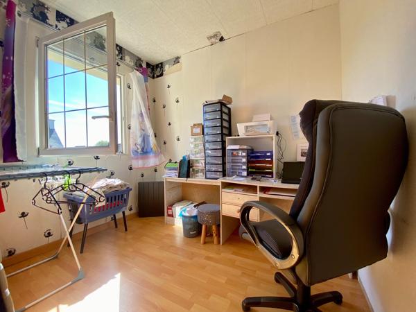 Maison de ville avec potentiel en plein Briec. Opportunité d'investissement