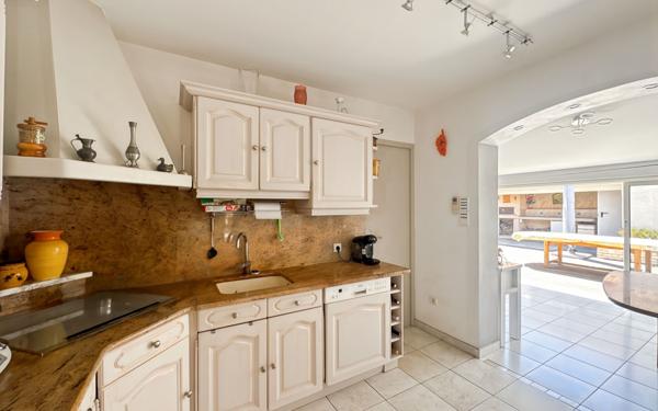 Maison à vendre    4 pièces •  Châteauneuf-les-Martigues