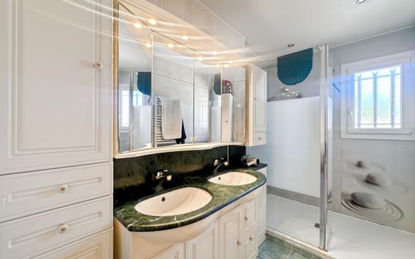 Maison à vendre    4 pièces •  Châteauneuf-les-Martigues