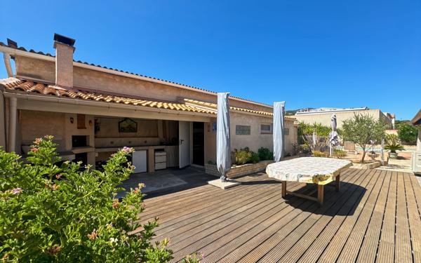 Maison à vendre    4 pièces •  Châteauneuf-les-Martigues