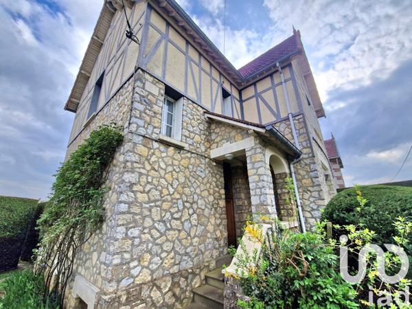 Maison de ville 5 pièces de 93 m² à Forges-les-Eaux (76440)