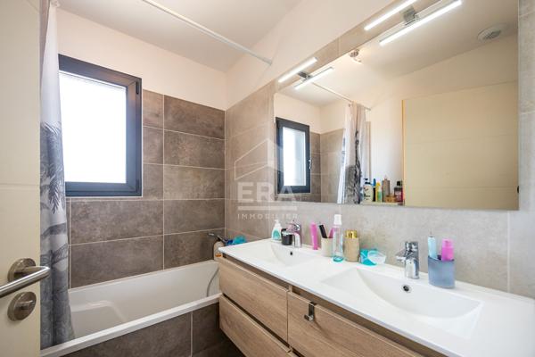 À vendre à Perpignan : Maison neuve 124 m2, 5 chambres avec garage et extérieurs