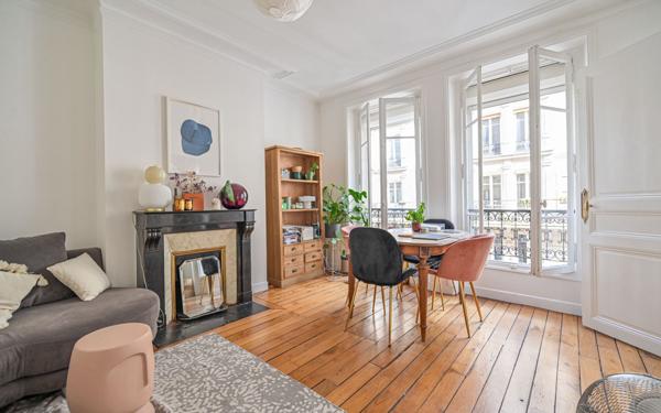 Appartement à vendre    3 pièces • 58 m2 Paris 10