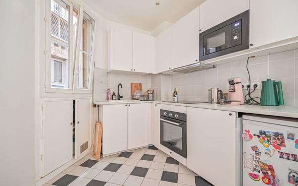 Appartement à vendre    3 pièces • 58 m2 Paris 10