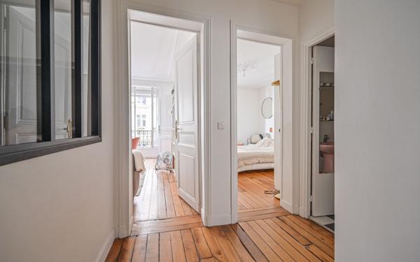 Appartement à vendre    3 pièces • 58 m2 Paris 10