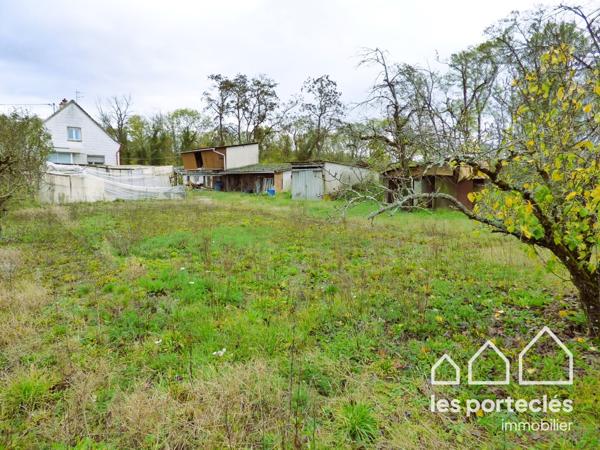 Terrain viabilisé de 8,78 ares situé dans une impasse