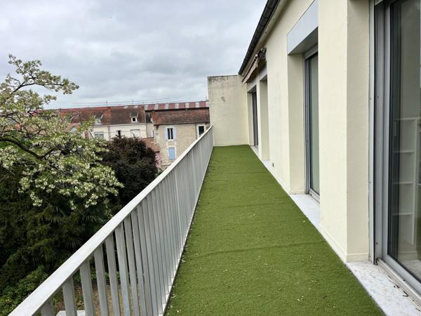 Grand appartement T3 lumineux