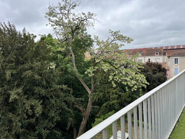 Grand appartement T3 lumineux