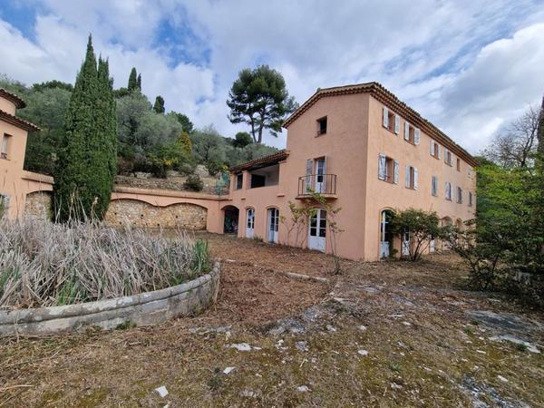 Maison 14 pièces - 850 m² Bien prestige