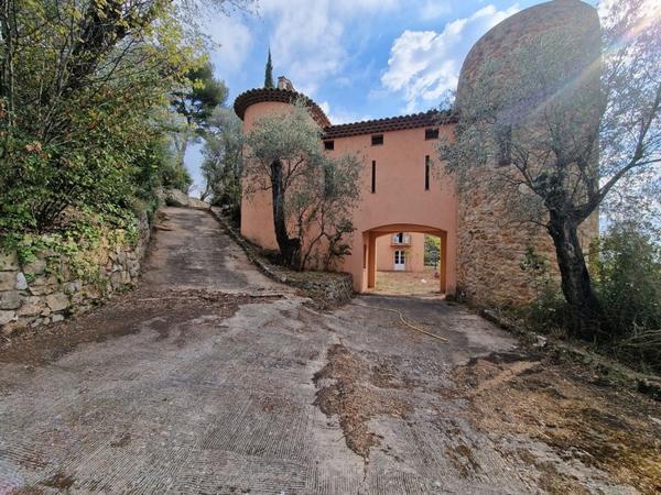 Maison 14 pièces - 850 m² Bien prestige