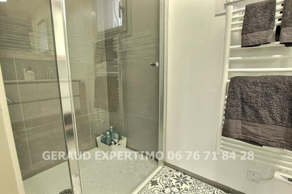 Jolie villa 6 piéces avec sa piscine