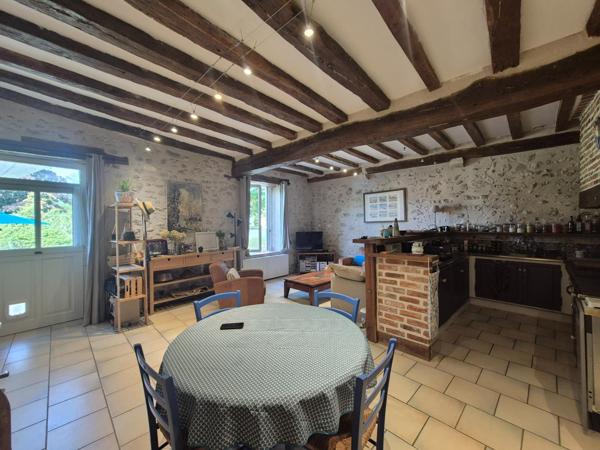 Jolie longère avec son verger !