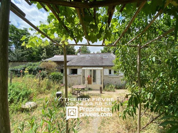 Bourgueil 37140 - Maison éco responsable, clés en main de 85 m2 sur un terrain paysager et arboré de 5100 M2 avec dépendances